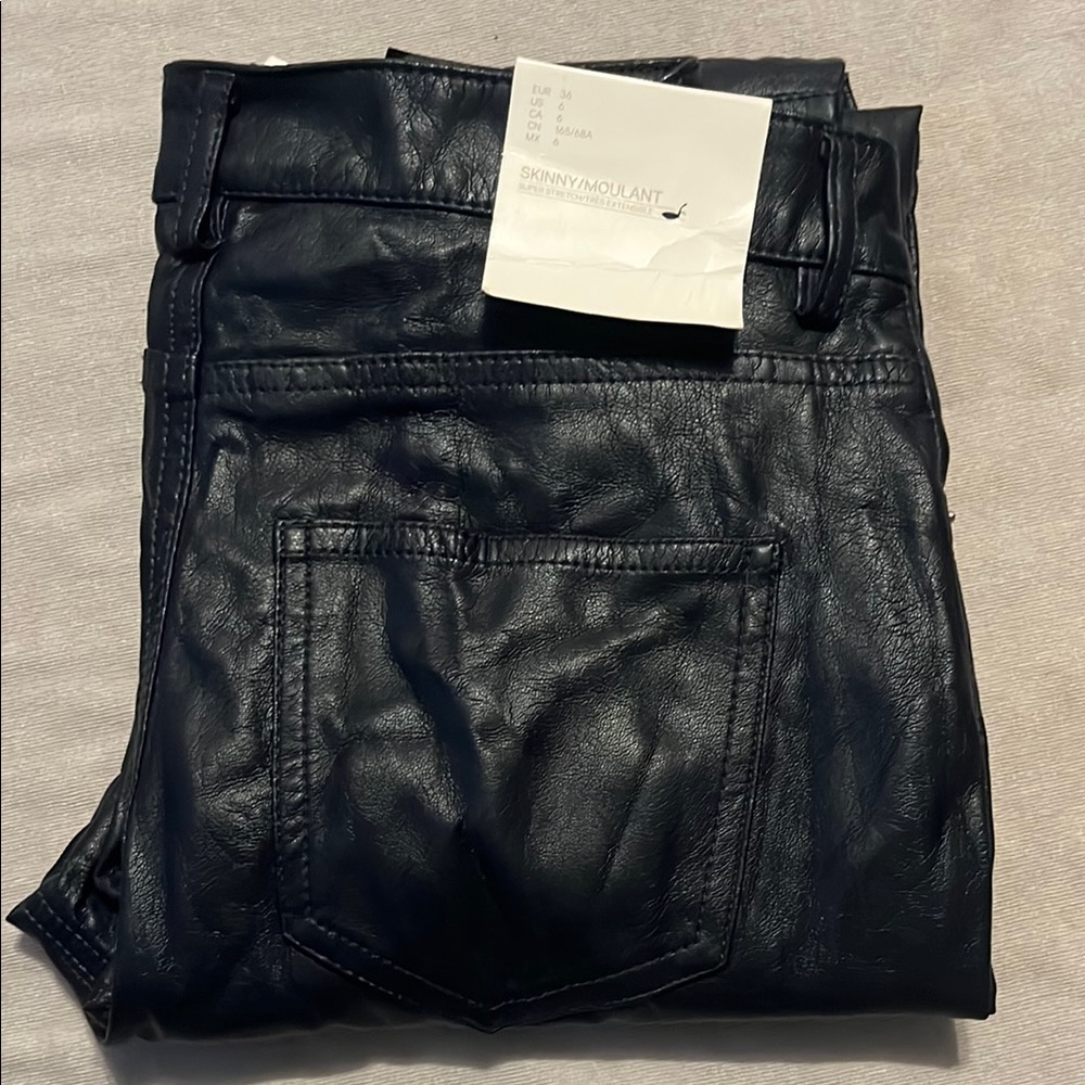 H&M Women's Shiny Black Skinny Jeans